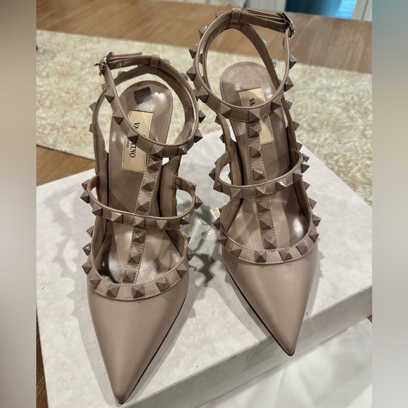 Valentino Rockstud Caged 100 Leather Pump - Picture 5 of 6